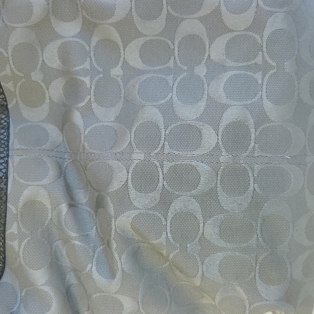 Coach Handbag - Picture 3 of 9